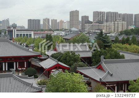 シルクロードの起点　中国西安市大慈恩寺の大雁塔 132249737