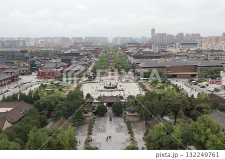 シルクロードの起点　中国西安市大慈恩寺の大雁塔 132249761