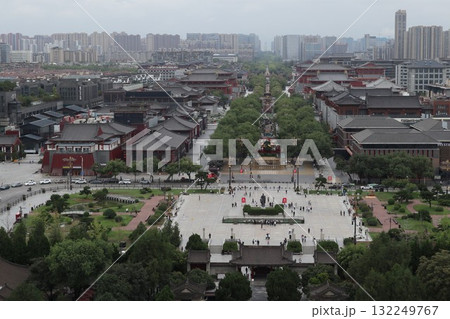 シルクロードの起点　中国西安市大慈恩寺の大雁塔 132249767