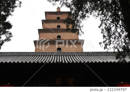 シルクロードの起点　中国西安市大慈恩寺の大雁塔 132249797