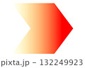 赤色のグラデーション矢印　背景透過 132249923