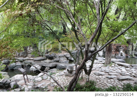 シルクロードの起点　中国西安市青龍寺の境内の風景 132250114