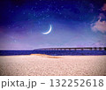 ビーチの三日月 132252618