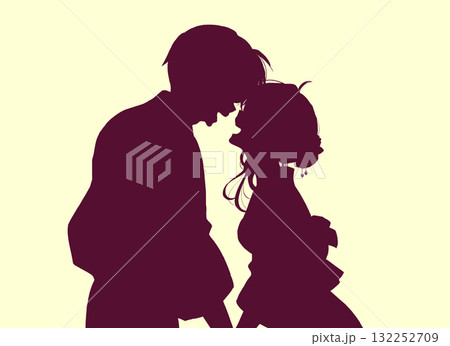 幸せそうな向かい合う男女　浴衣　シルエット 132252709