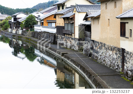 兵庫県佐用町の宿場町である平福の街並み風景 兵庫県佐用町の宿場町である平福の街並み風景 132253237