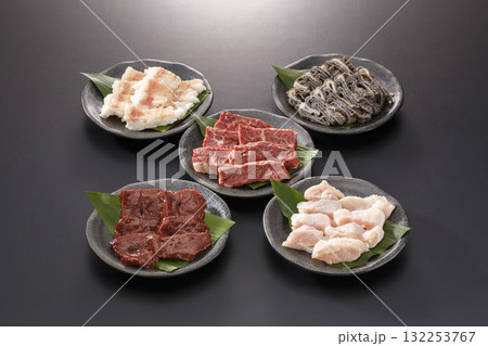 5種類のホルモン焼肉用 集合 5種類のホルモン焼肉用 集合 132253767