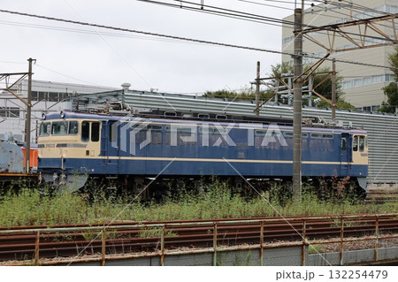 府中本町駅付近に留置されていたEF65 535電気機関車 府中本町駅付近に留置されていたEF65 535電気機関車 132254479