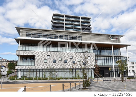 関西線亀山駅前のキットテラス 132254556