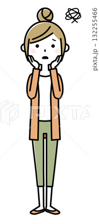 若い女性　ママ　困る 132255466