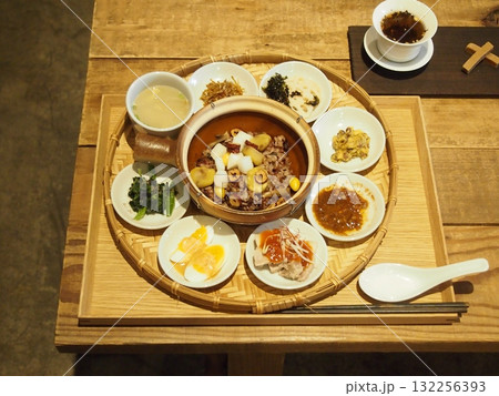 身体にやさしい薬膳料理 132256393