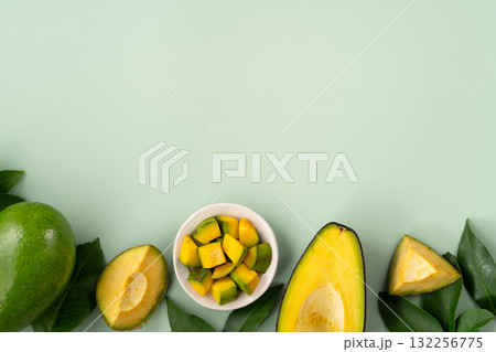 アボカド アボガド 鰐梨 132256775