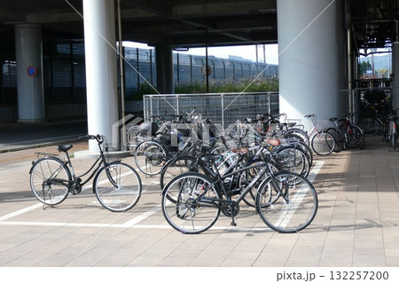 新青森駅の自転車置き場(青森県青森市) 新青森駅の自転車置き場(青森県青森市) 132257200