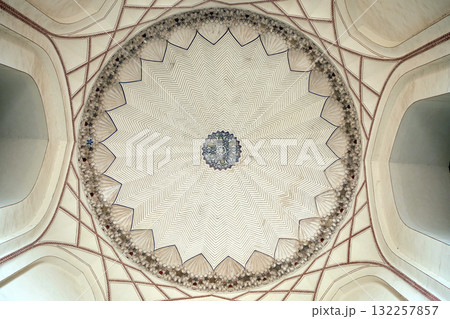 Architecture detail inside the Humayun's Tomb, built by Hamida Banu Begun in 1565-72, Delhi, India Architecture detail inside the Humayun's Tomb, built by Hamida Banu Begun in 1565-72, Delhi, India 132257857