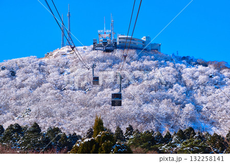 冬 函館山ロープウェイ 冬 函館山ロープウェイ 132258141
