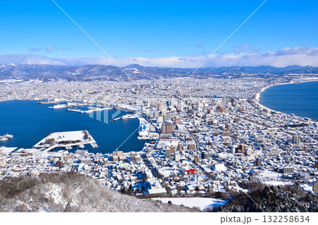 冬　函館市眺望　函館山より 132258634