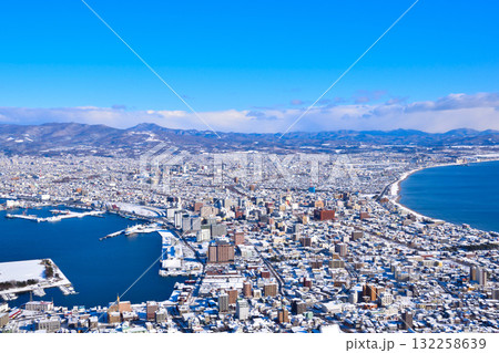 冬　函館市眺望　函館山より 132258639