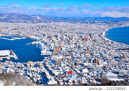 冬　函館市眺望　函館山より 132258691