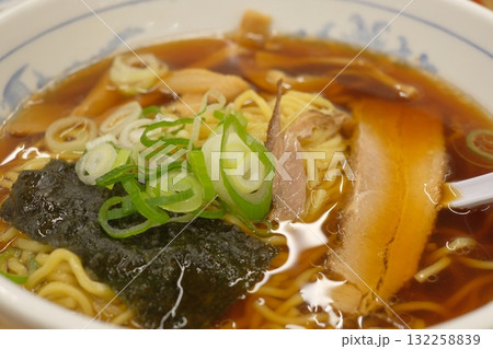 町中華のしょう油ラーメン 町中華のしょう油ラーメン 132258839
