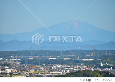 《愛知県》小牧山城からの展望 御嶽山方面 《愛知県》小牧山城からの展望 御嶽山方面 132259091