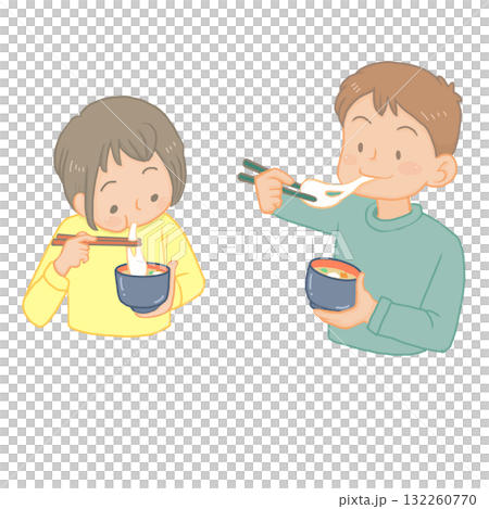 お雑煮を食べる2人 132260770