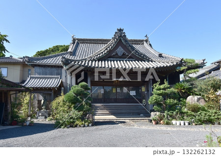 亀山市の旧東海道沿いにある遍照寺 亀山市の旧東海道沿いにある遍照寺 132262132