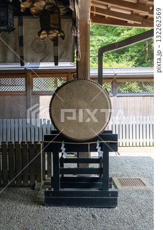 奈良県/天河大弁財天の和太鼓(2025年8月28日撮影) 奈良県/天河大弁財天の和太鼓(2025年8月28日撮影) 132262569