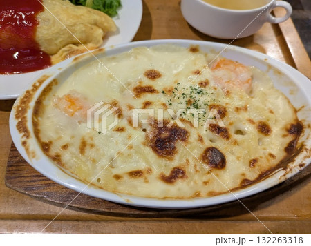 グラタンで食べるグラタン 132263318