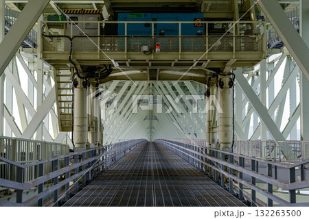 明石海峡大橋塔頂体験ブリッジワールド 橋桁 淡路島方向 2015年5月6日 明石海峡大橋塔頂体験ブリッジワールド 橋桁 淡路島方向 2015年5月6日 132263500