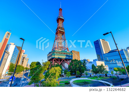 北海道　札幌市　早朝のさっぽろテレビ塔 132264682