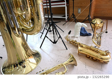 吹奏楽部の練習風景 132265290