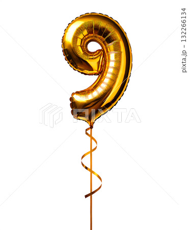 数字の9の形の金色の風船とリボン 132266134