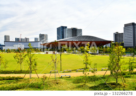 有明北橋付近より有明GYM-EX(有明展示場)周辺を望む(東京都江東区)【2025.9】 132266278