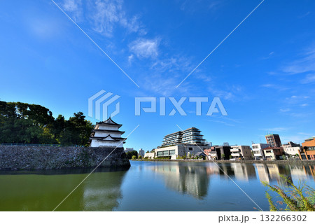 《愛知県》名古屋城西北隅櫓とエスパシオナゴヤキャッスルホテル 132266302