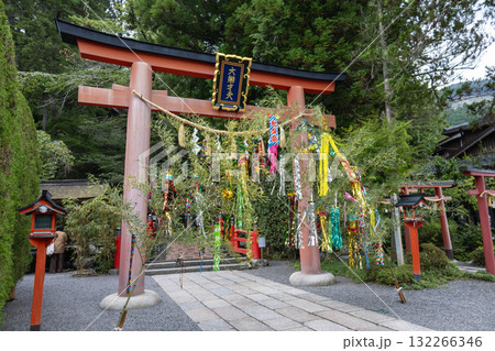 奈良県／天河大弁財天 七夕祭装飾の鳥居（2025年8月28日撮影） 132266346