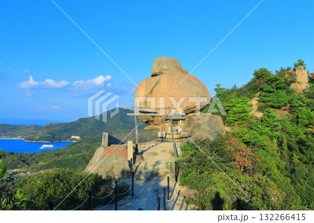 【香川県】快晴下の重岩(小豆島) 【香川県】快晴下の重岩(小豆島) 132266415