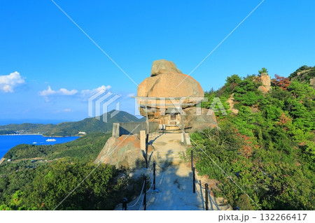 【香川県】快晴下の重岩(小豆島) 【香川県】快晴下の重岩(小豆島) 132266417
