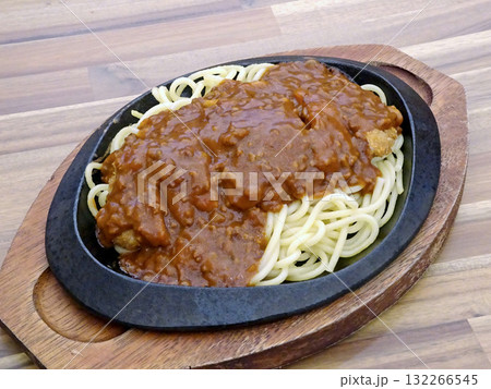 カツスパ　道東名物カツスパ　ミートソーススパゲッティカツレツ 132266545