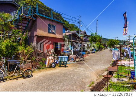 沖島の漁港風景 132267017