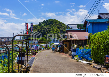 沖島の漁港風景 132267020
