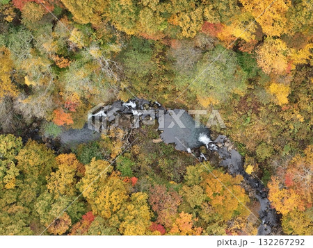 栗駒山の紅葉 空撮 栗駒山の紅葉 空撮 132267292