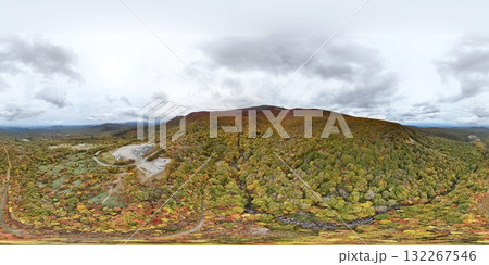 栗駒山の紅葉　空撮　VR 132267546