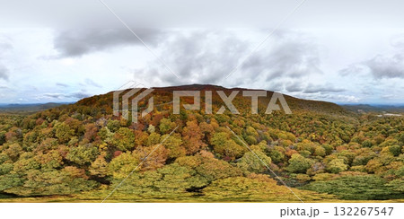 栗駒山の紅葉 空撮 VR 栗駒山の紅葉 空撮 VR 132267547