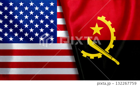 アメリカの国旗とアンゴラの国旗 132267759