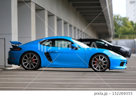 ドイツ製のスポーツカー 132269355