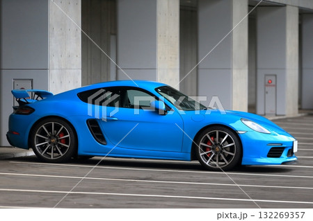 ドイツ製のスポーツカー 132269357