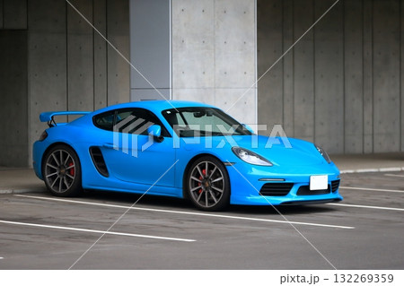 ドイツ製のスポーツカー 132269359