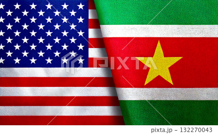 アメリカの国旗とスリナムの国旗 132270043