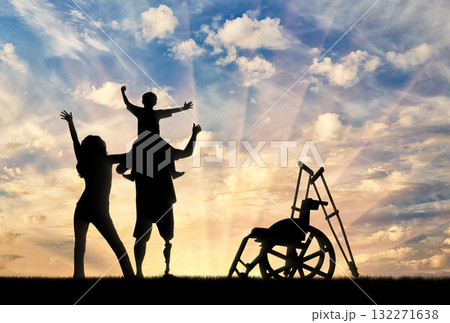 Beautiful cloudy evening sky Beautiful cloudy evening sky 132271638