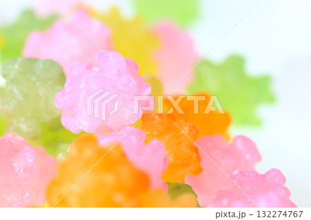 和菓子　5　カラフルな金平糖 132274767