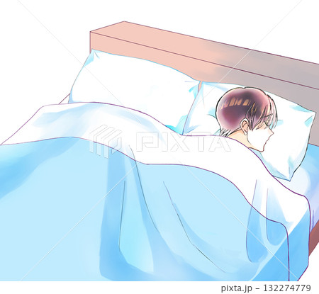 ダブルベッドで寝る悲しそうな男性 ダブルベッドで寝る悲しそうな男性 132274779
